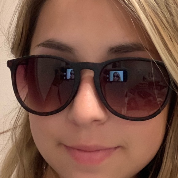 Tortoise Oversized Round Sunglasses - Picture 3 of 3